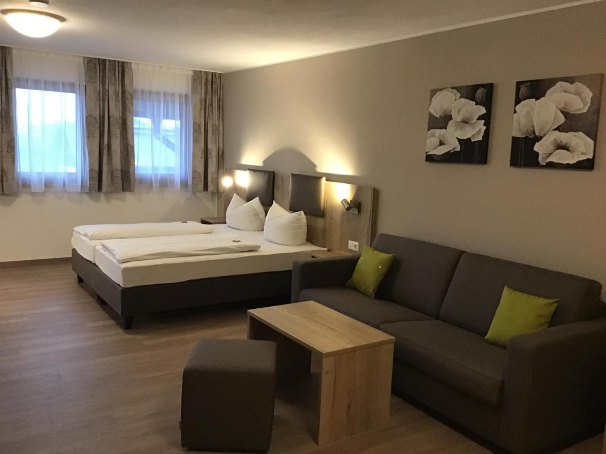 Gasthof Hotel Esterer โรเซินไฮม์ ภายนอก รูปภาพ